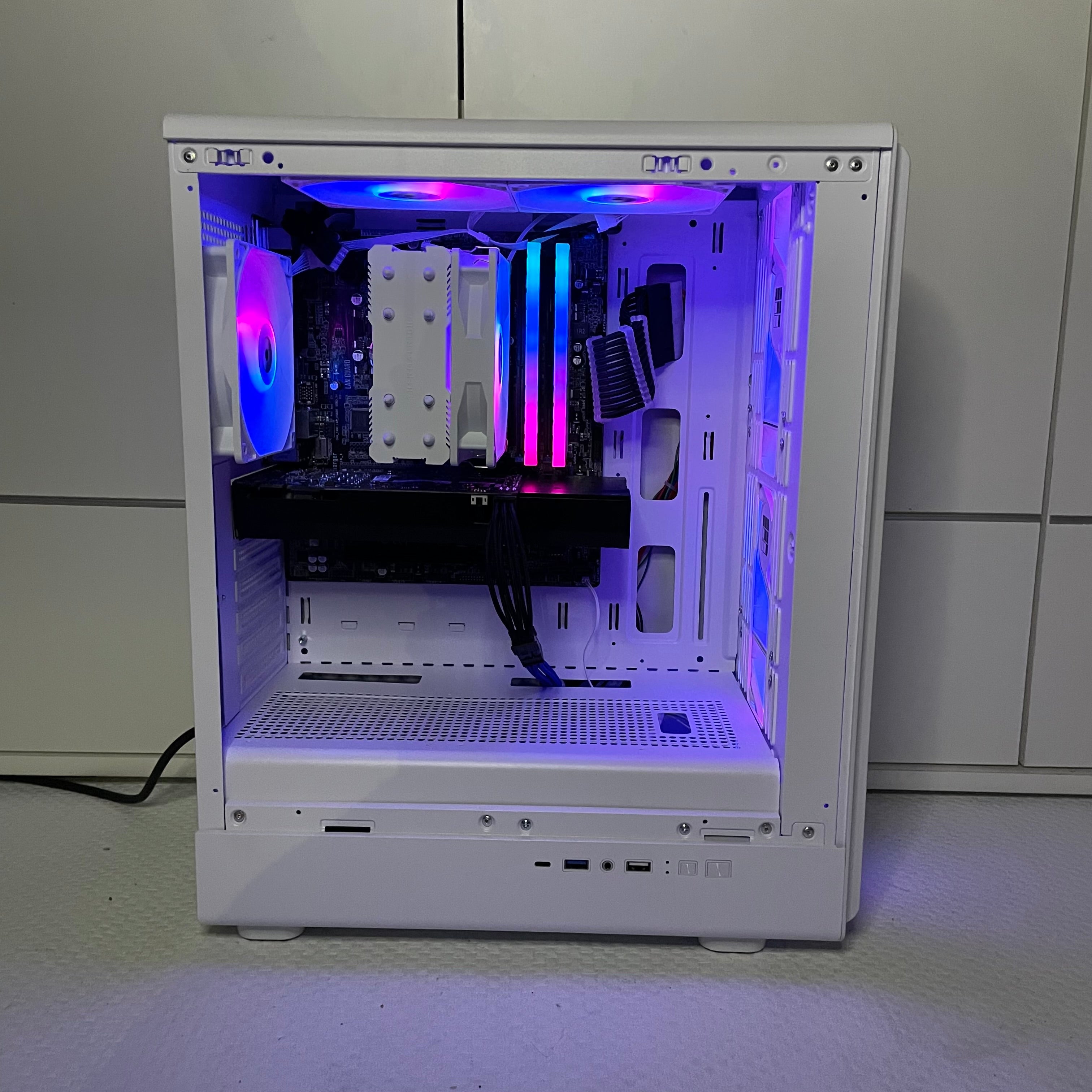 Gaming Pc - RTX 5060 - Ryzen 5 5600X - 16GB RAM - SSD - Garantie