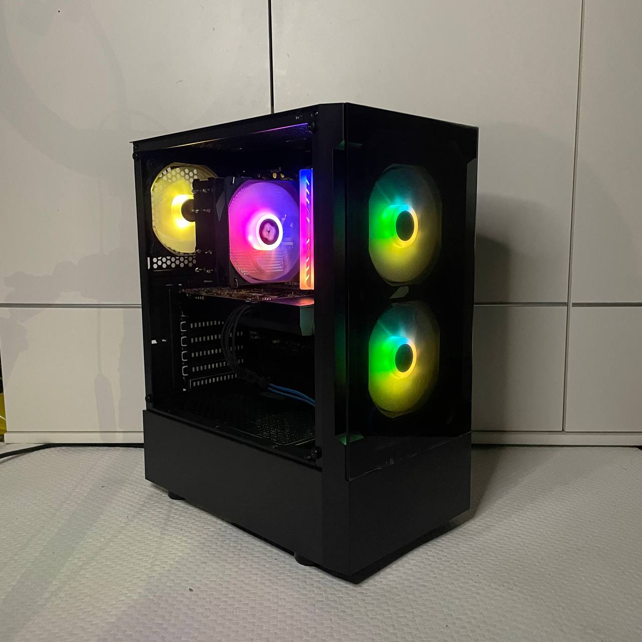 Gaming Pc - Ryzen 5 5500 - RX 5700XT - 16GB RAM - SSD - Garantie